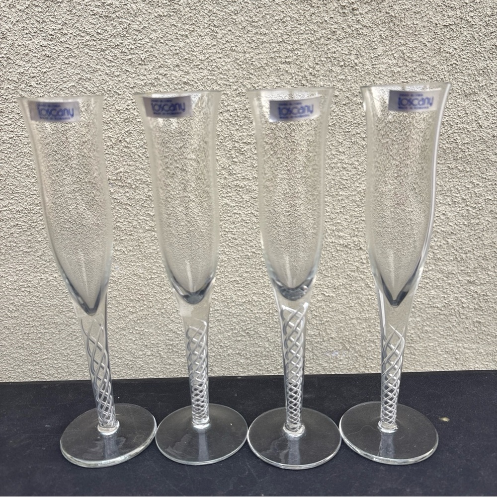 Set of 4 Toscany Made in Romania Air Twisted Stem Champagne Flutes 9.5" H